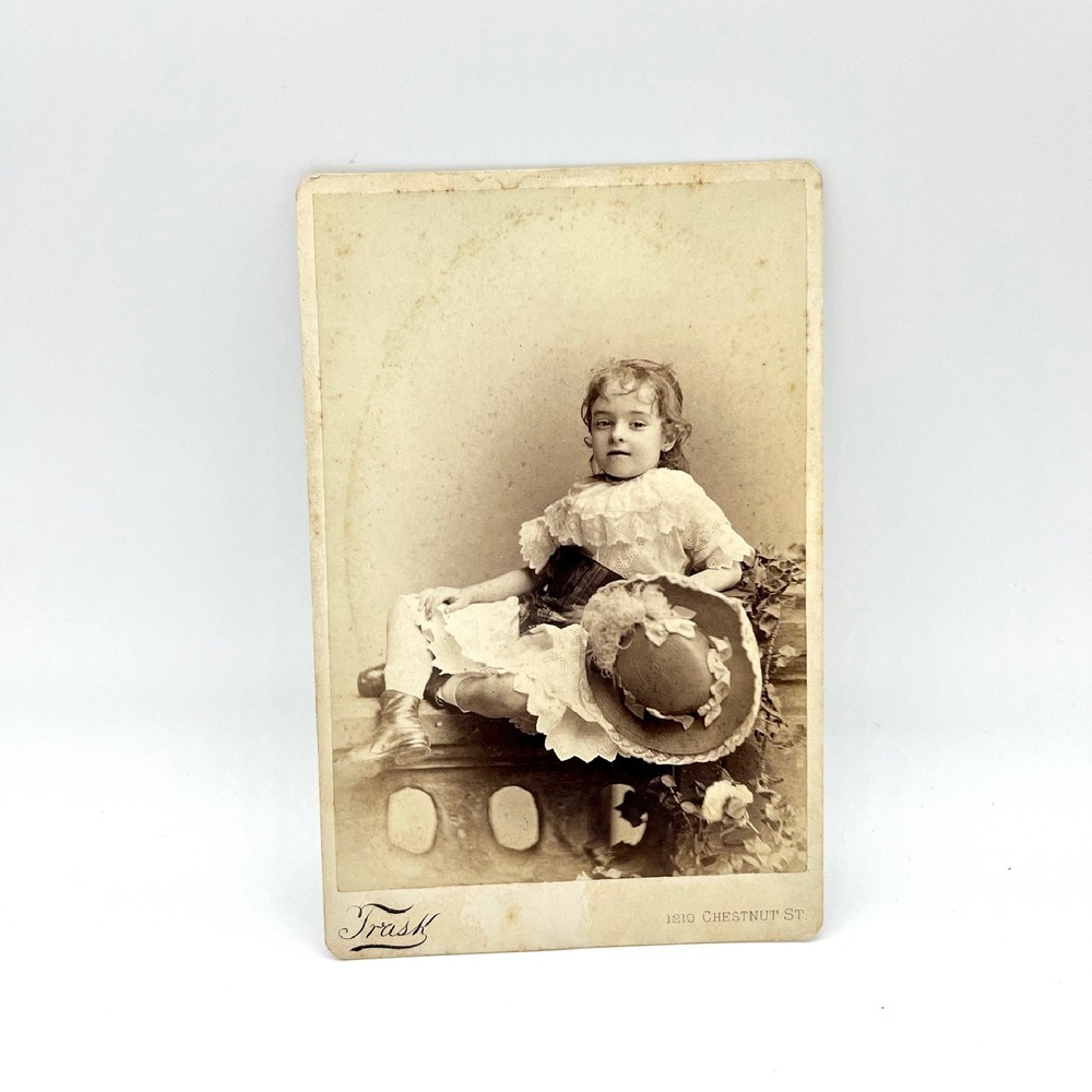 Trask Antique Cabinet Card‎ Photo Young Girl Philadelphia PA Collectible